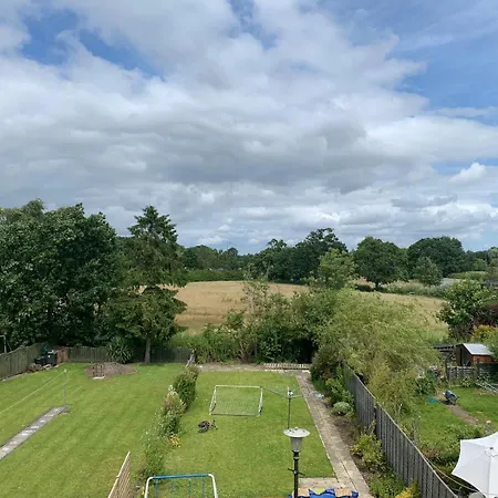 Homestay Top Of House Double Room With Free Parking In York *