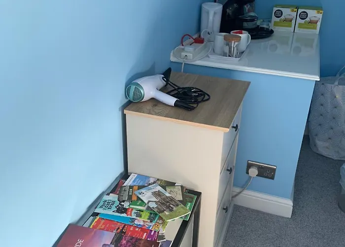 Of Family Occupied House Double With Free Parking In *